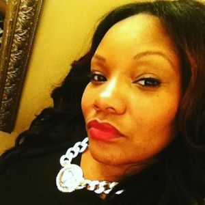 Meet your Posher, Amelia